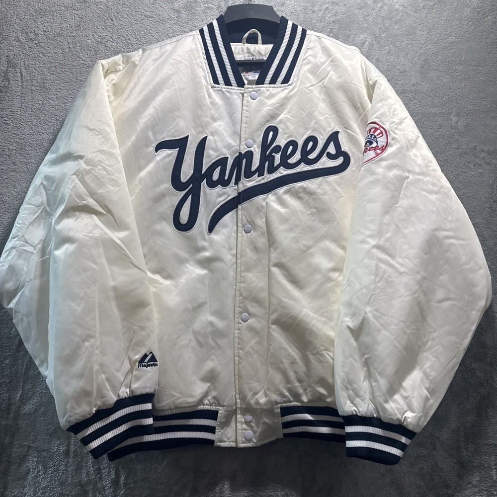 Vintage New York Yankees Majestic Satin Bomber Jacket White Cream Sz XXL 90's